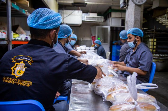 Host Restaurant of the al-Abbas's (p) Holy Shrine: We distributed thousands of meals during the Ziyarat of Arafa and Eid. - The host restaurant of the al-Abbas's (p) holy shrine revealed that he distributed thousands of meals during the Ziyarat of the day of Arafah and Eid, to visitors of the shrine of Imam al-Hussayn and ...