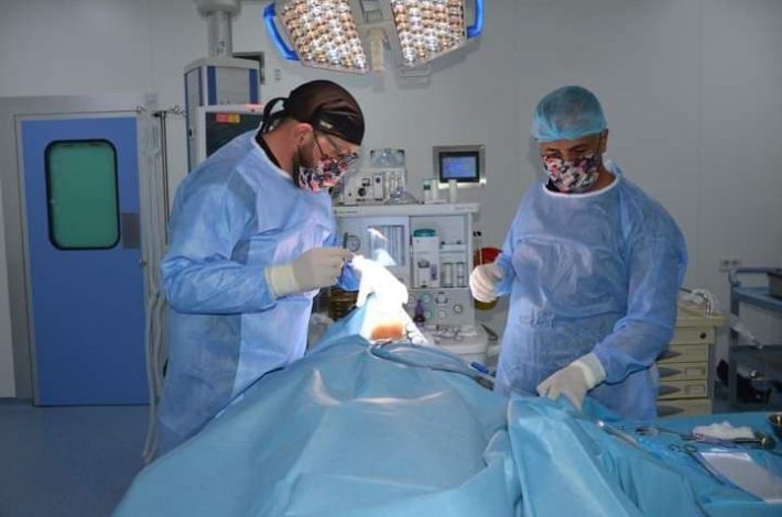 A tumor was removed from the face of a patient from Dhi Qar Governorate at the al-Kafeel Hospital. - An Iraqi medical team at Al-Kafeel Specialist Hospital of the al-Abbas's (p) holy shrine managed to remove a tumor from the face of a young woman in her thirties from Dhi Qar governorate without any c...