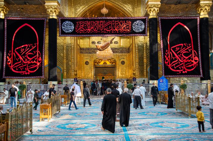 The al-Abbas's (p) Holy Shrine is covered with black on the martyrdom anniversary of Imam al-‘Askari (peace be upon him).